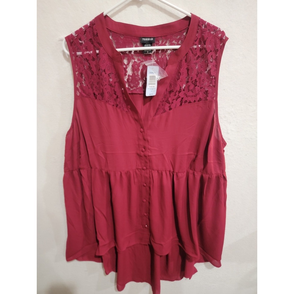 Torrid Size 3 3X Red Floral Lace Yoke Sleeveless Babydoll Top High Low Hem NWT‎